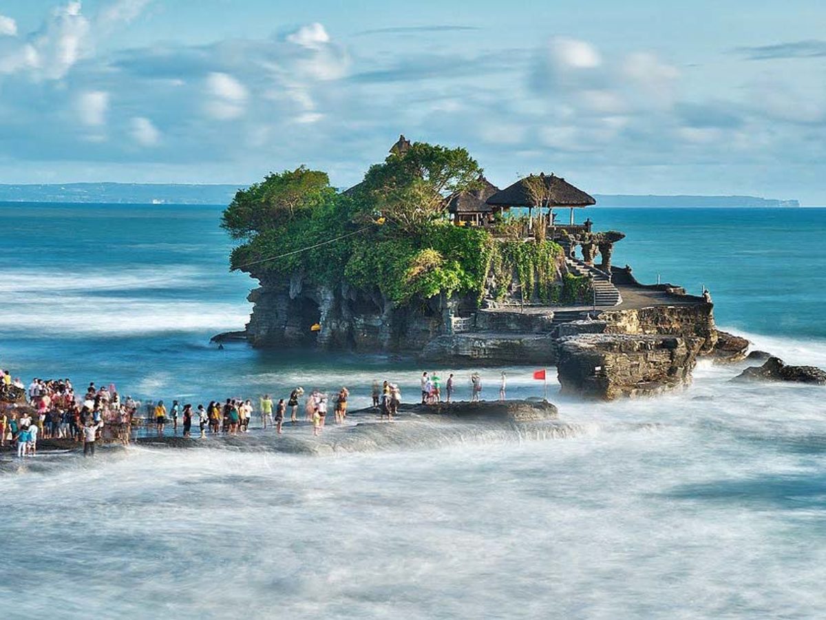 Tanah Lot Temple Entrance Fee Prices Beautiful Sunset Amazing Places